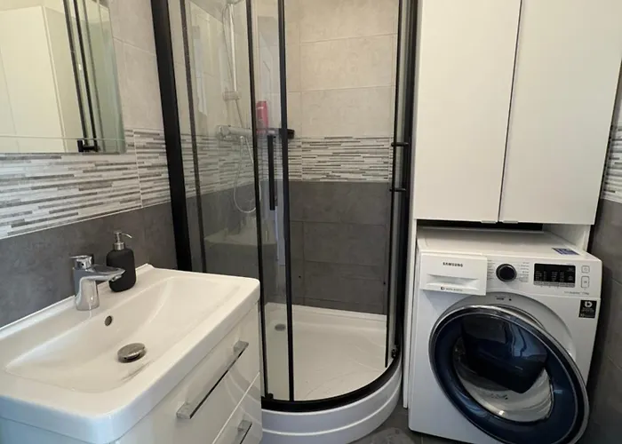 Apartament The White Nest Near Center