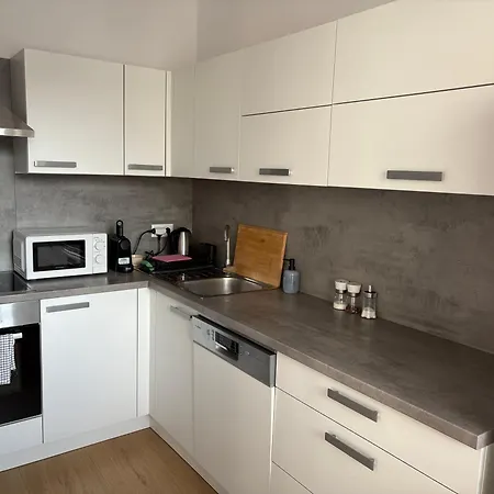 The White Nest Near Center Apartman *