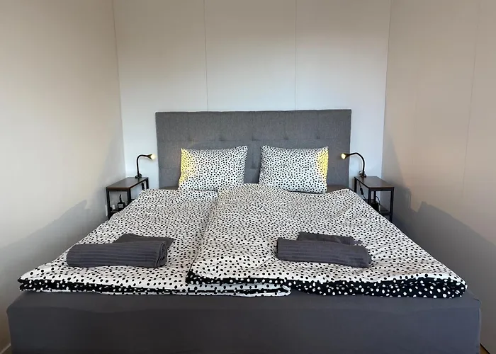 The White Nest Near Center